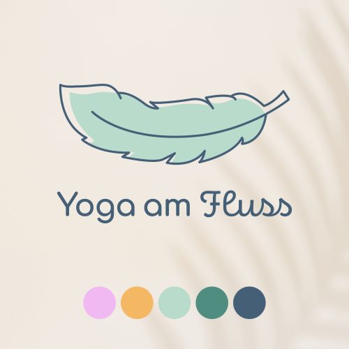 Verspieltes Logo mit stilisierter Feder und sanfter Farbpalette für ein Yoga-Angebot